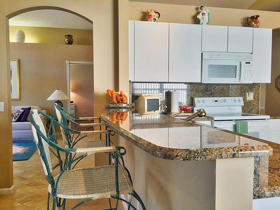 4th image of 7540 Sagunto St