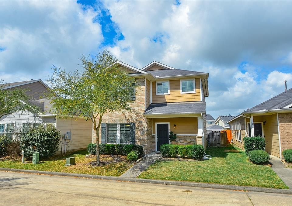 1st image of 1609 Claremont Garden Cir