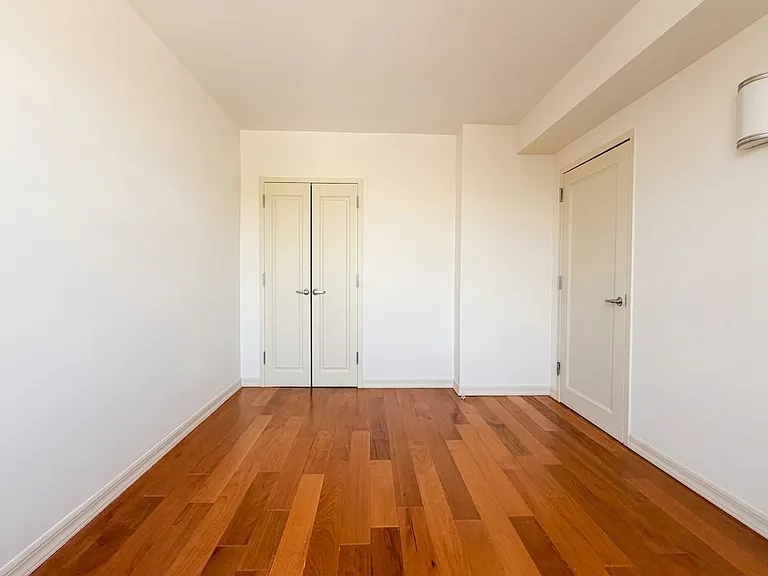 645 Gates Ave #4D — Photo 6