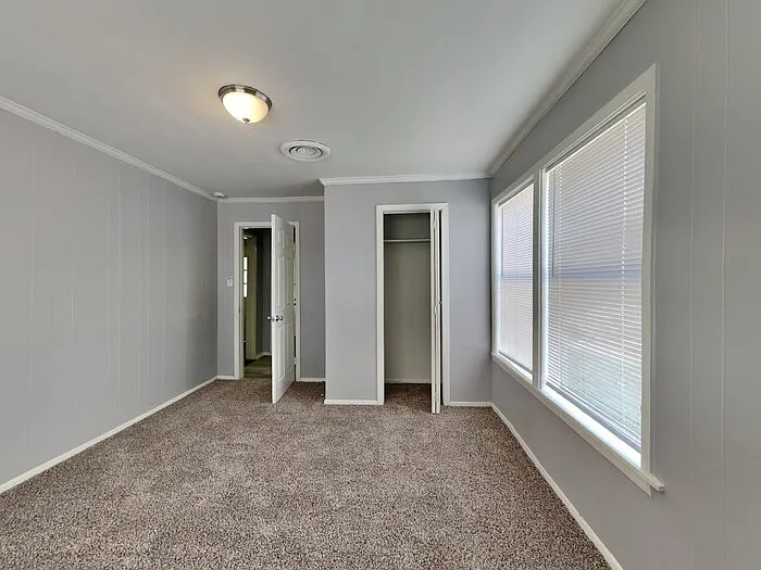 2126 Ridgeway St — Photo 12