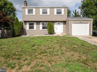 16 Briar Creek Rd, Sicklerville, NJ 08081