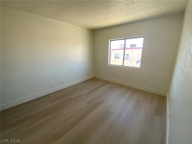 6994B Issac Ave #B — Photo 13