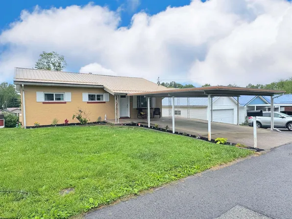 1601 Green Gables Rd, Fairmont, WV 26554