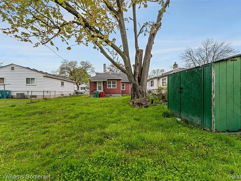 24646 Tuscany Ave — Photo 26