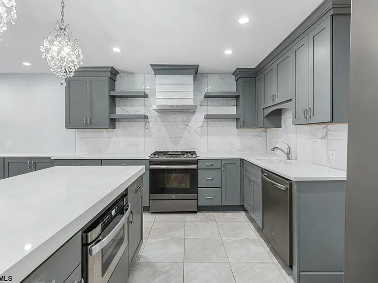 801 Dudley Ct #1402 — Photo 11
