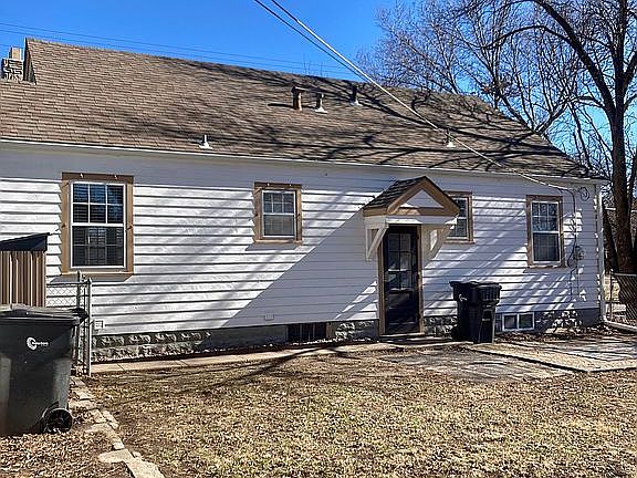 2nd image of 801 Grandview Ave