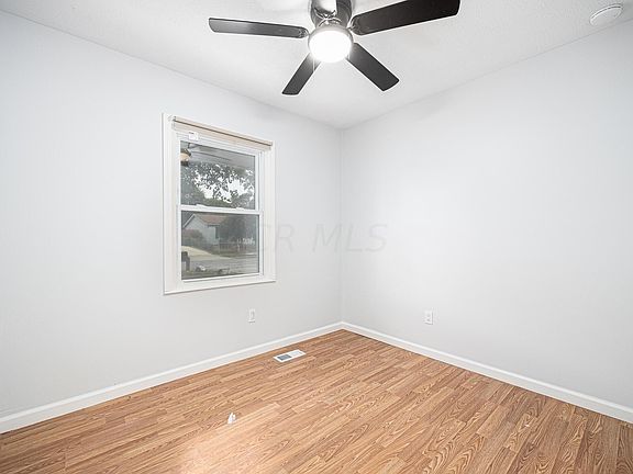 4th image of 471 Westport Dr