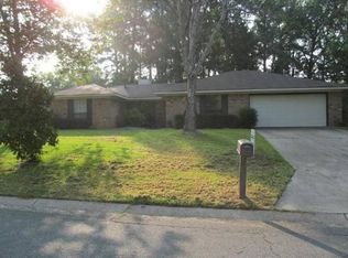 8410 Edgewood Dr, Haughton, LA 71037