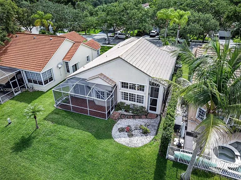 1520 Seabay Rd — Photo 103