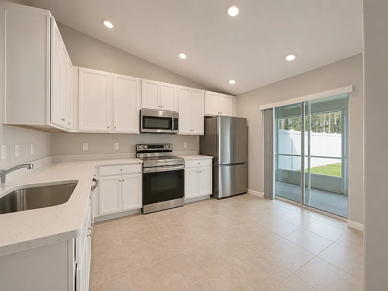 8 Linda Pl #B — Photo 20