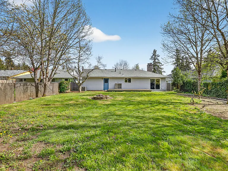 640 Stonehill Dr — Photo 41
