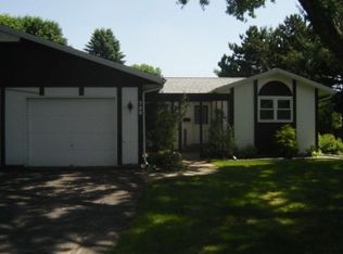 722 11th St, Baraboo, WI 53913