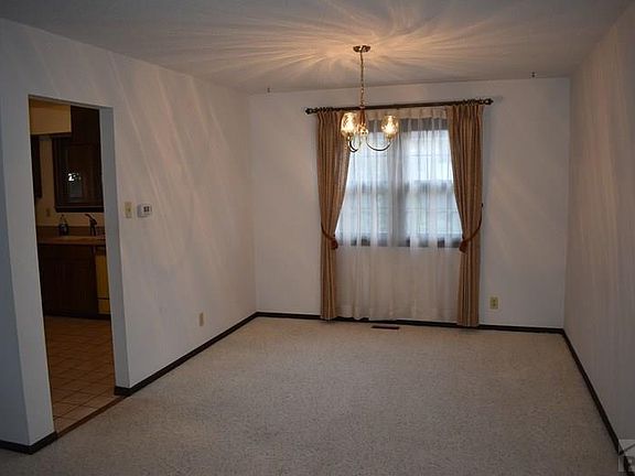 4th image of 803 Astro Ave