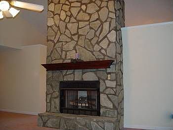 4th image of 524 Candle St