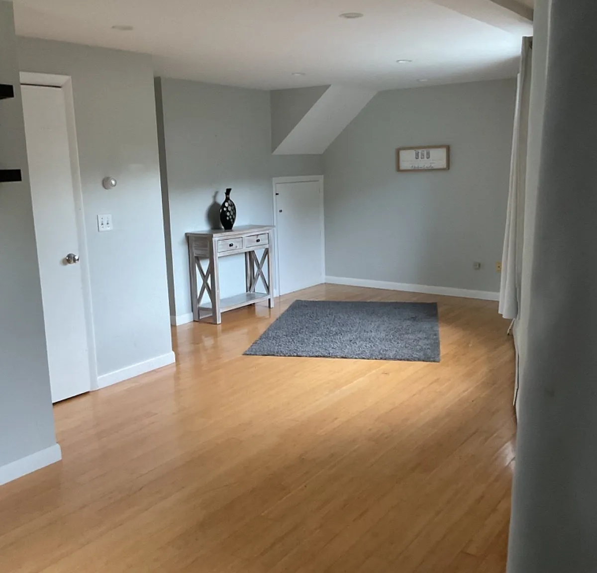 1 bed, 1.0 bath, 900 sqft, $2,200 — Photo 4
