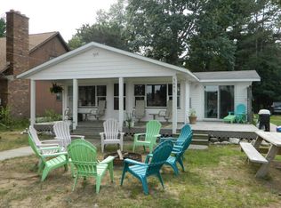 1691 N Lakeview Dr, Mears, MI 49436