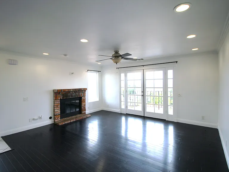 14255 Judy Ann Dr — Photo 2