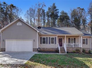 7759 Springdale Meadow Dr, Stokesdale, NC 27357