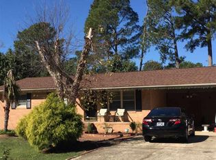 1003 N Johnson St, Benson, NC 27504