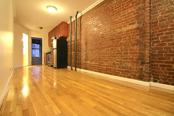 Rented by FirstService Realty (legacy) | media 24