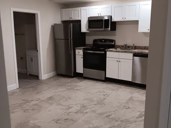 45 Everett St #1A, Middleboro, MA 02346