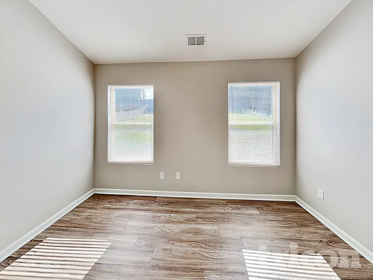 2005 Red Leaf Ct — Photo 6