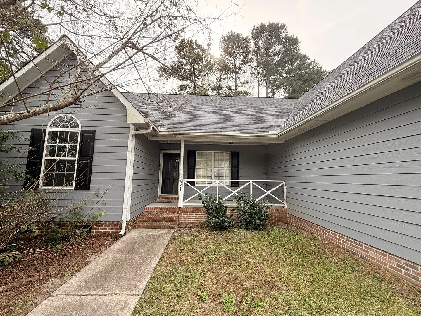 101 Bayou~ Windward Oaks~2 Weeks Free — Photo 3