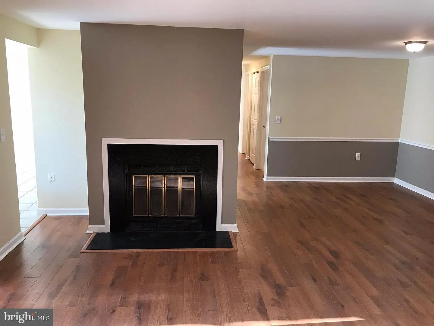 2 bed, 2.0 bath, 1100 sqft, $1,900 — Photo 3