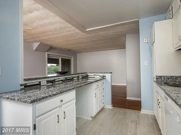 355 Gatewater Ct — Photo 17