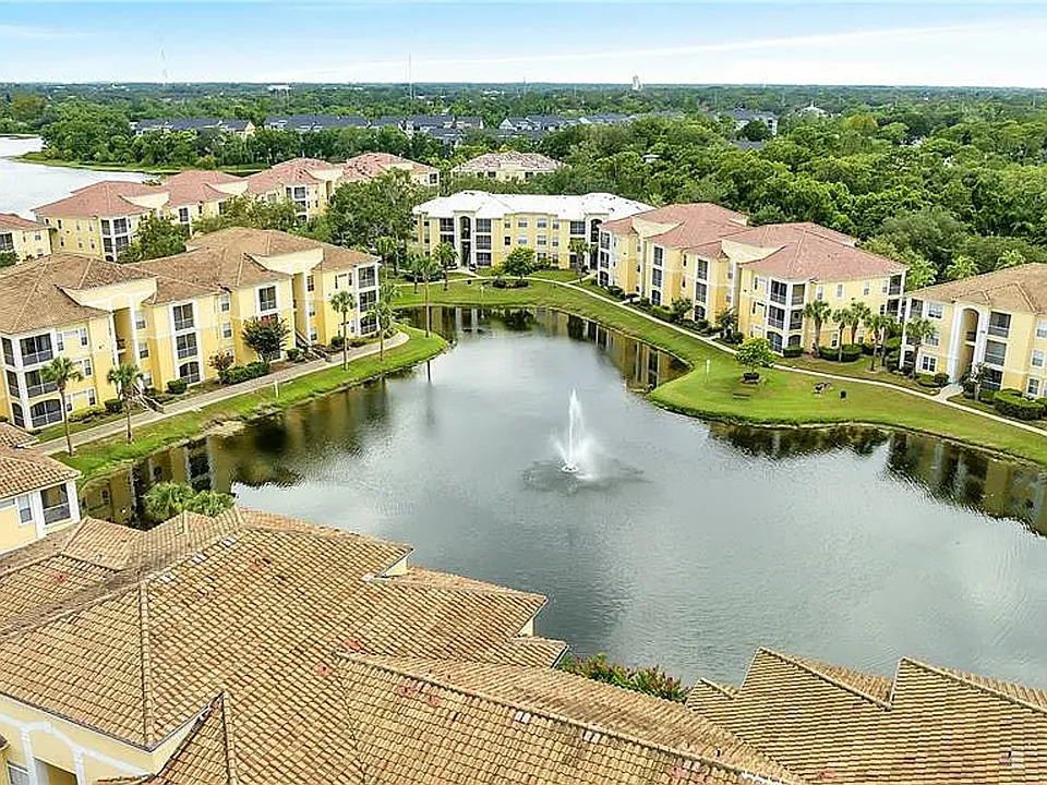 1100 Lake Shadow Cir #2306