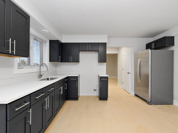 7953 S King Dr APT 2