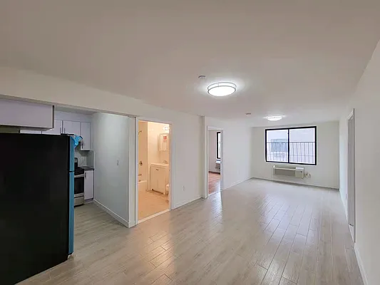 Rented by E Realty International Corp | media 8