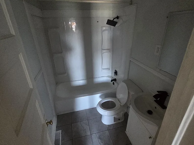 106 View St — Photo 3