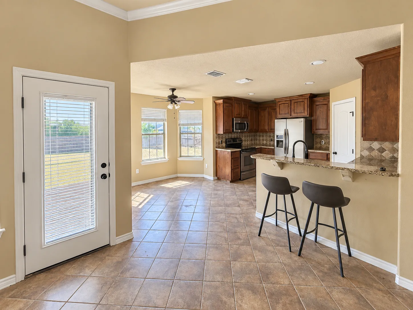 3 bed, 1534 sqft, $2,000 — Photo 3