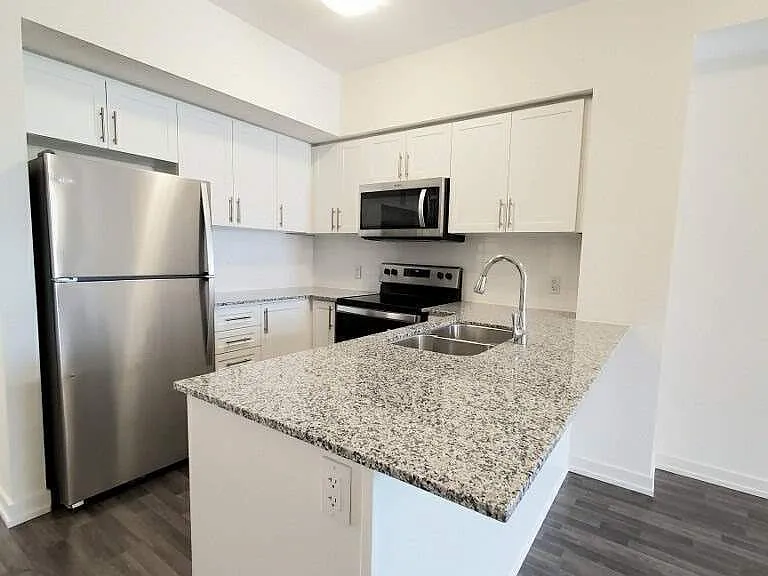 2 Linsmore Pl #204 — Photo 6