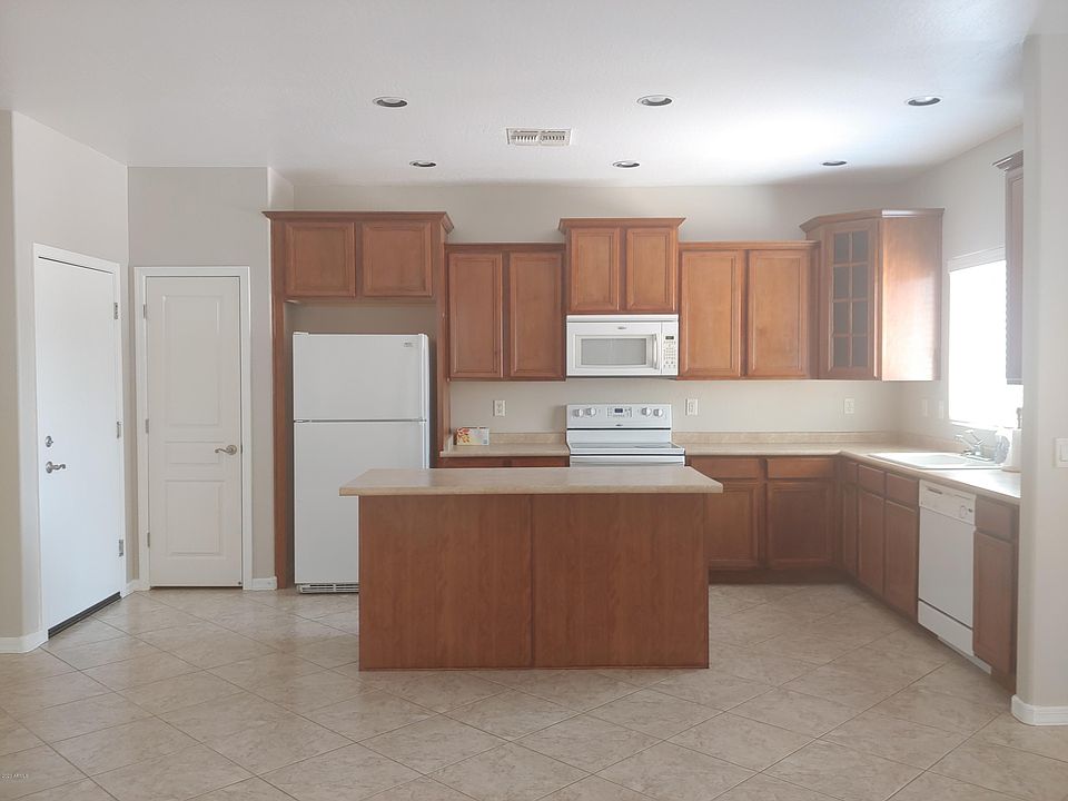 1st image of 1086 S Sacramento Pl
