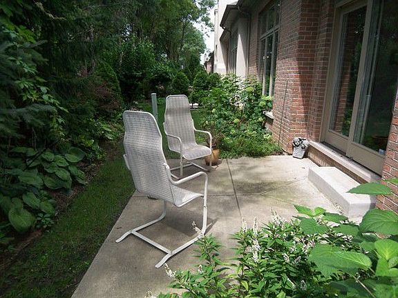 2nd image of 742 N Virn Allen Ct