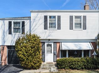 1295 Ridge Rd, Highland Park, IL 60035