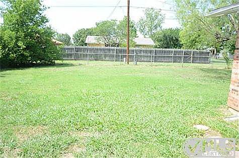 5th image of 1403 SE 18th St