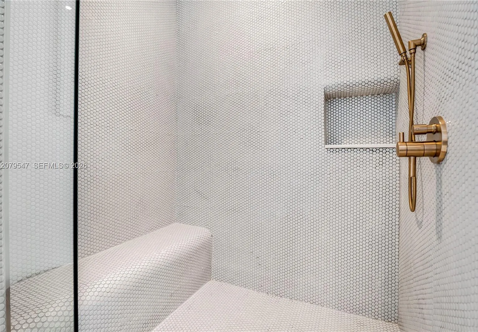Mr. C Residences — Photo 3