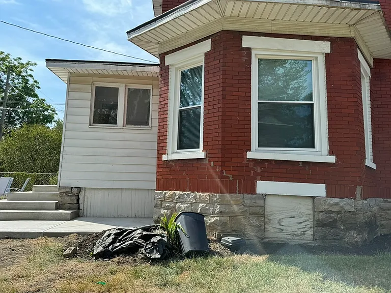 113 E Oakland Ave — Photo 11