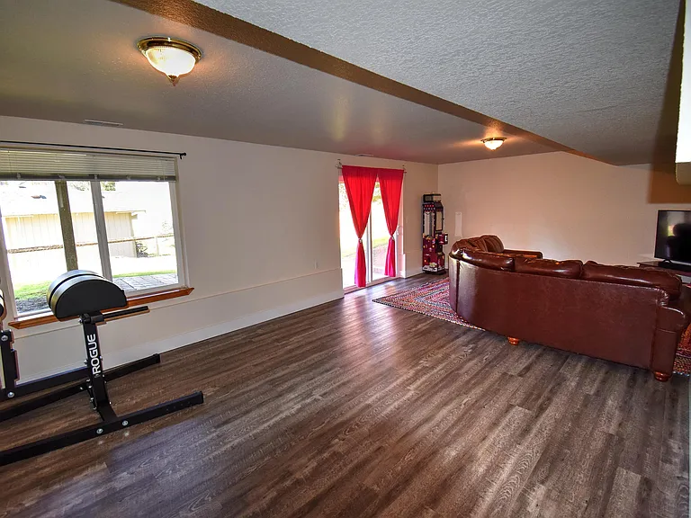 2918 Lohman Ct SE — Photo 19