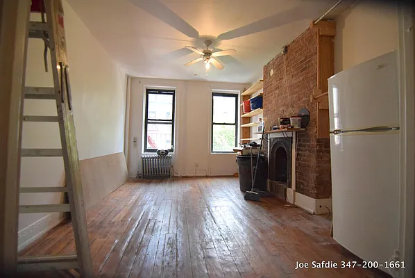 Rented by Safdie Realty Group | media 14