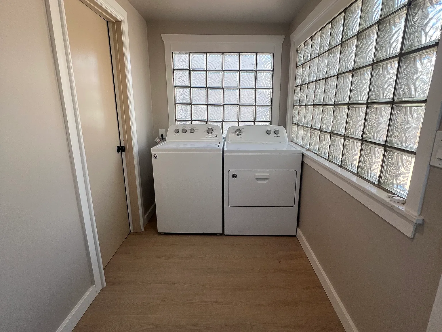 2 bed, 1100 sqft, $1,800 — Photo 3