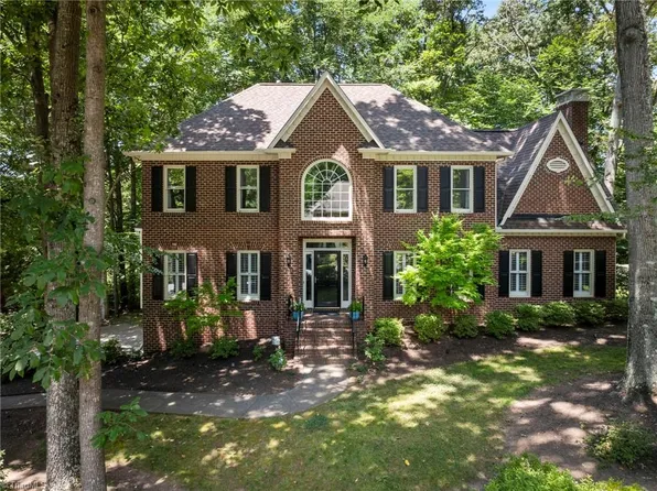 5097 River Chase Rdg, Winston Salem, NC 27104