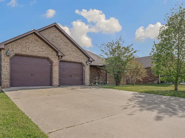 1204 Ryan Ln, Paragould, AR 72450