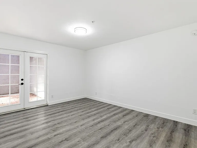 2030 Ivar Avenue — Photo 15