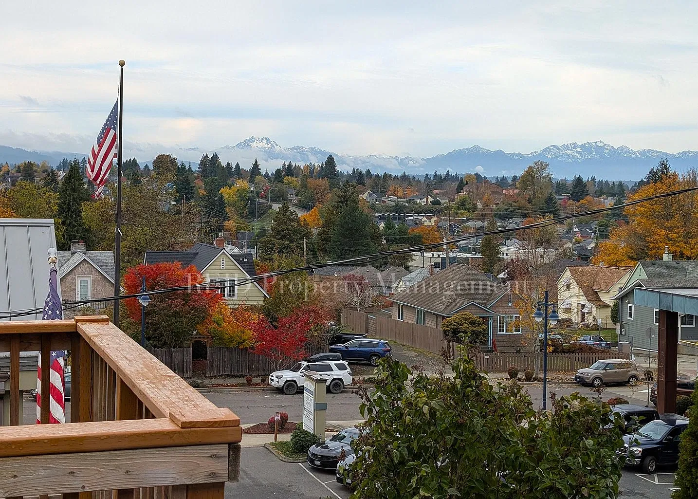 Easy Commute with Stunning Views! — Photo 2