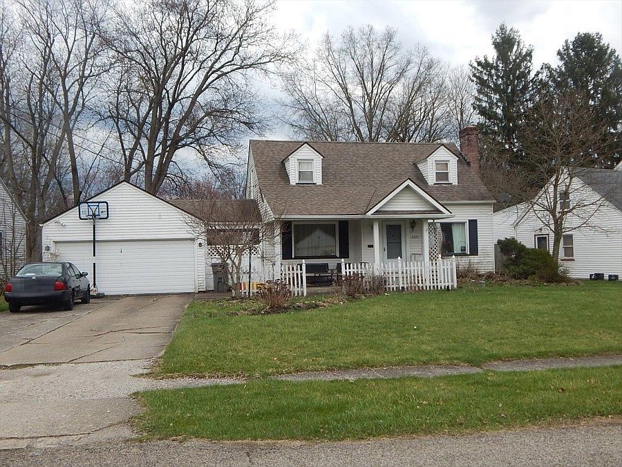 1st image of 2225 Coleman Dr