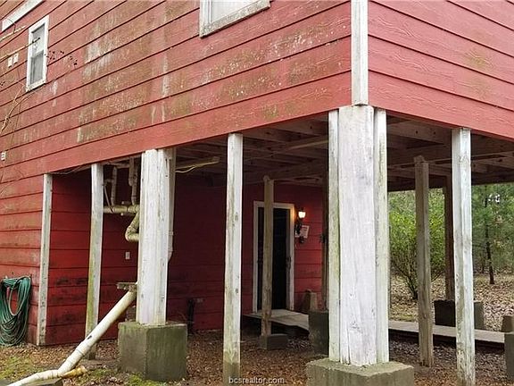 4th image of 26020 Lakeview Dr